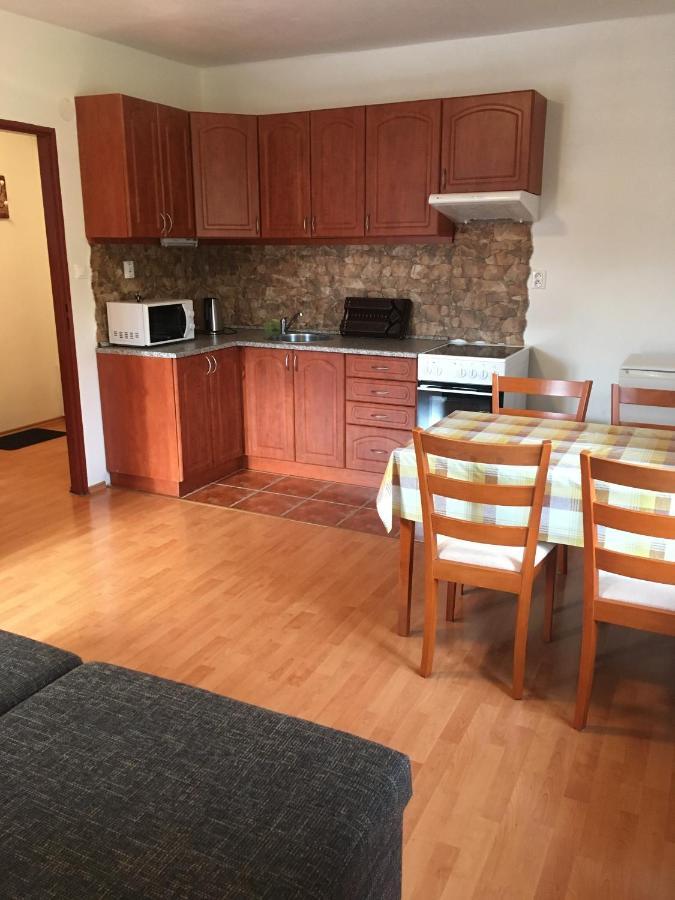 Апартаменти Horsky Apartman V Karlovicich Karlovice  Екстер'єр фото